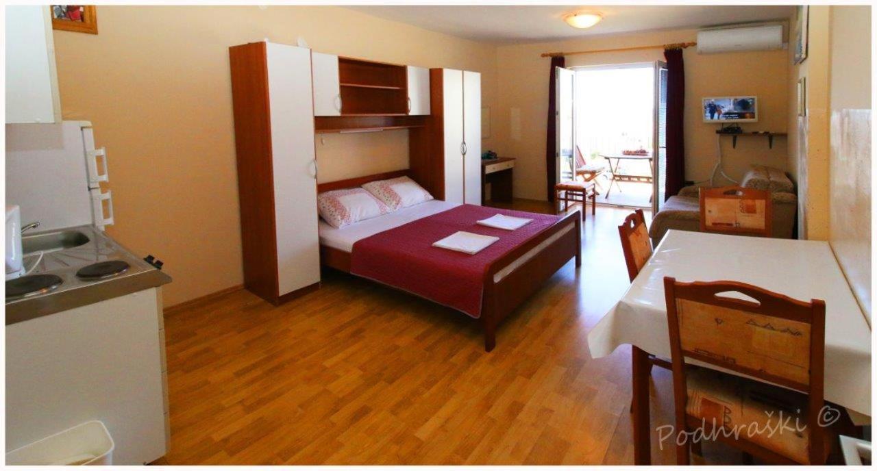 Primosten Apartments Extérieur photo