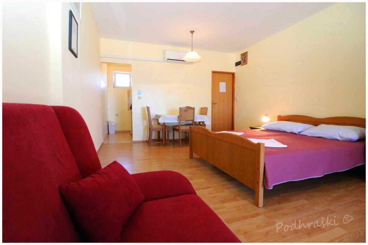 Primosten Apartments Extérieur photo