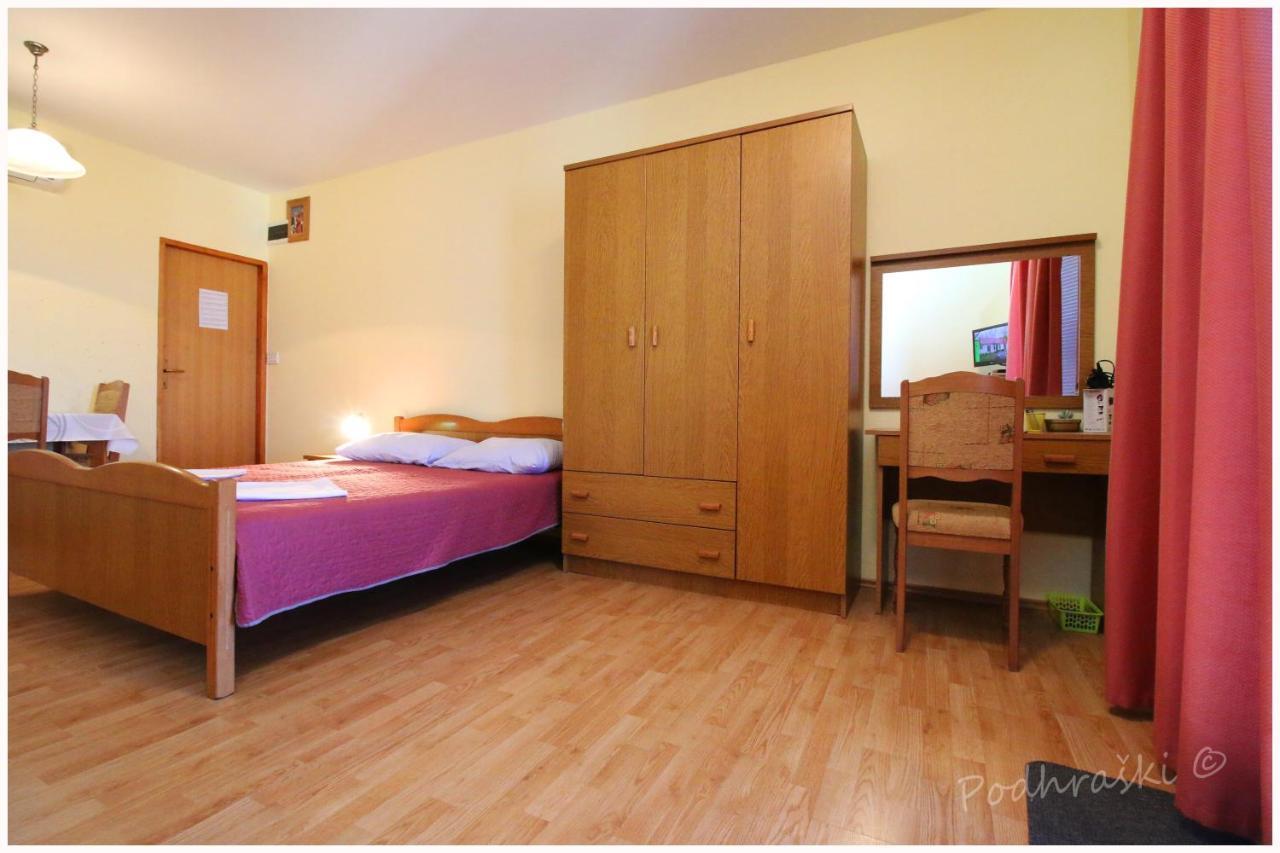 Primosten Apartments Extérieur photo