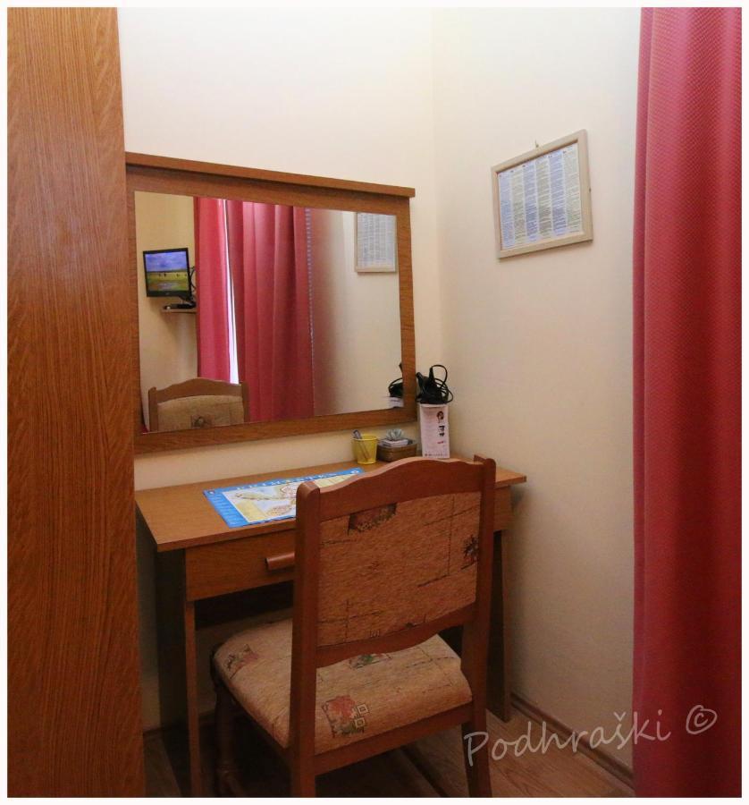 Primosten Apartments Extérieur photo